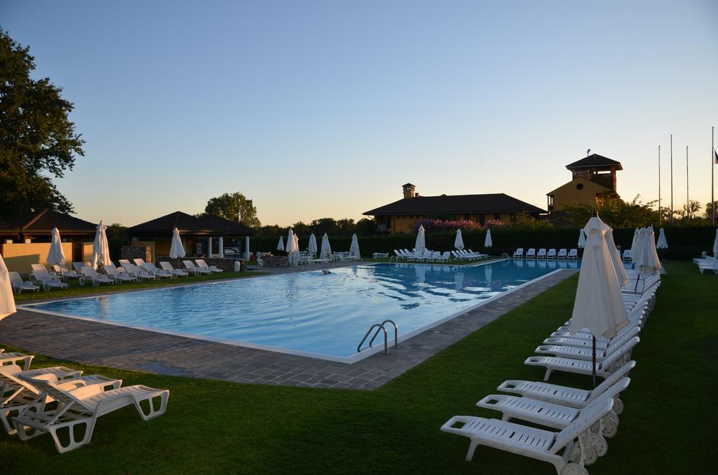 Hotel Golf Club Castelconturbia Agrate Conturbia Exterior foto